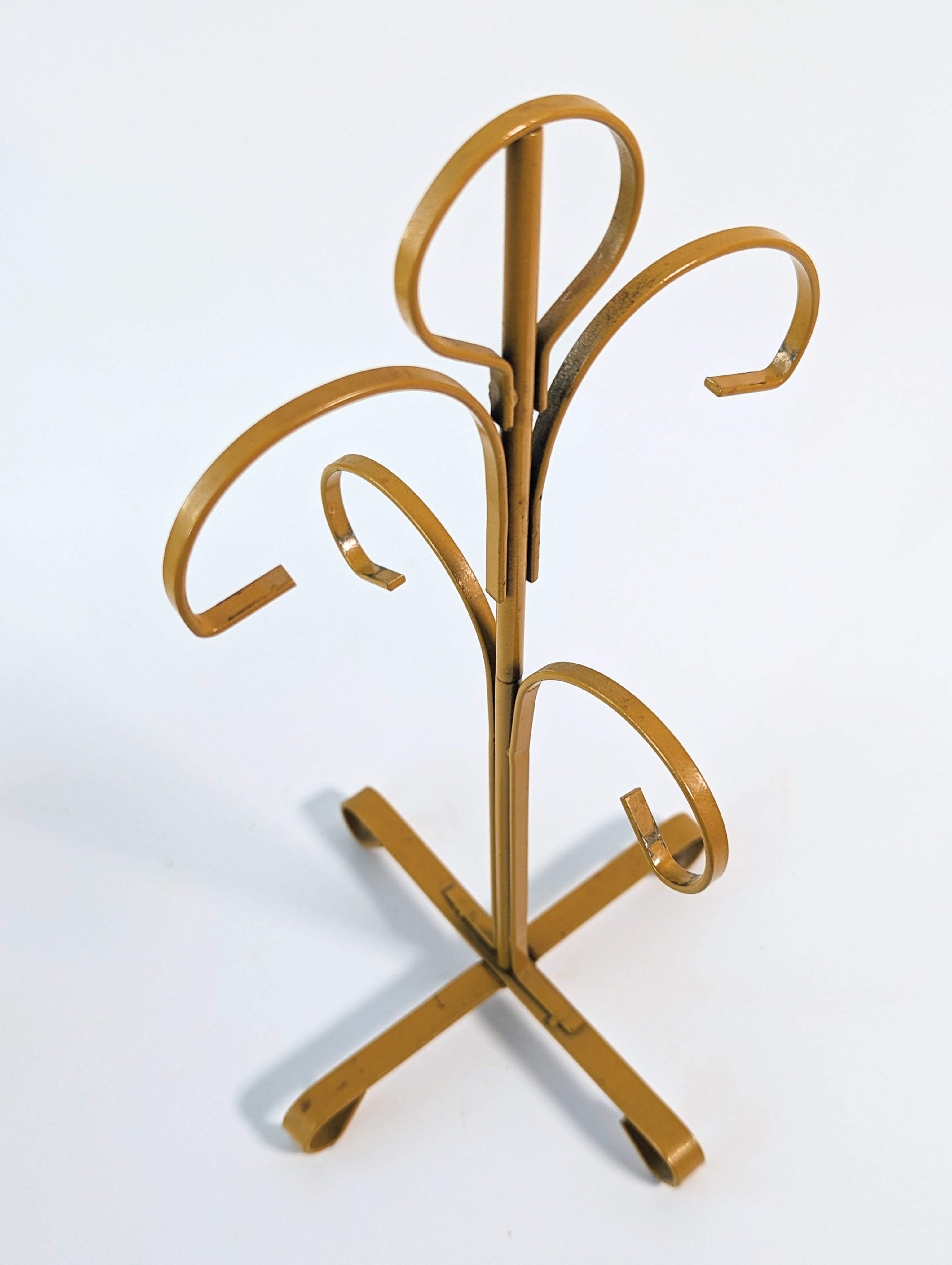 Vintage Metal Mug Tree